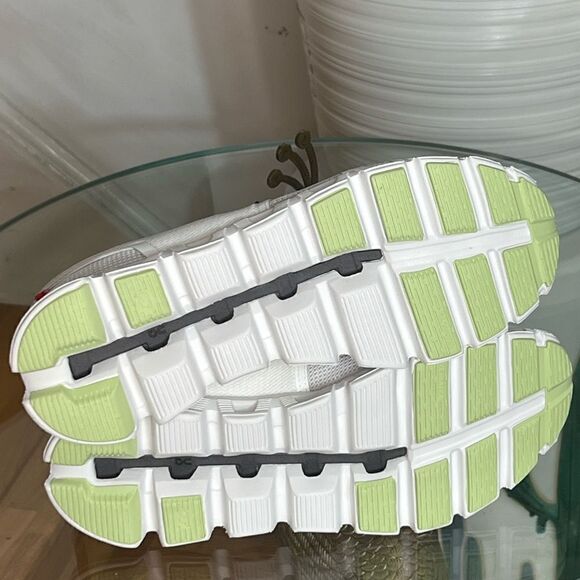 On
Cloud X Sneakers - Picture 8 of 11